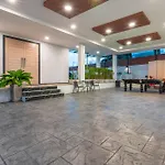 芭提雅21航站楼附近8卧9卫轻奢现代别墅带独立歌房 * Pattaya