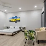 芭提雅21航站楼附近8卧9卫轻奢现代别墅带独立歌房 * Pattaya