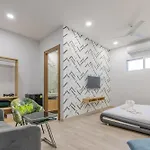 芭提雅21航站楼附近8卧9卫轻奢现代别墅带独立歌房 วิลล่า *