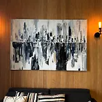 Unixx High Floor Seaview Double Bedroom Condo