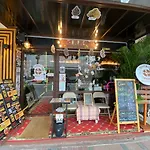 Happiness Community Wake & Bake - Rooftop Bar & Bistro *