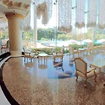 Adriatic Palace โรงแรม 5*