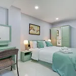 Grosvenor House - Olympic Pool - * Pattaya