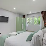 Grosvenor House - Olympic Pool - Pattaya