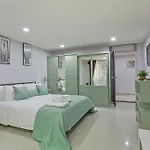 อพาร์ทเม้น Grosvenor House - Olympic Pool -