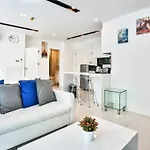 Center With 2 Bedroom อพาร์ทเม้น