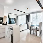 Center With 2 Bedroom * Pattaya