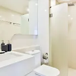 Center With 2 Bedroom อพาร์ทเม้น *