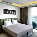 อพาร์ทเม้น Sea View At Wong Amat Tower 3505 Pattaya