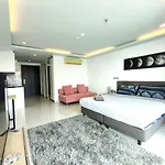 Sea View At Wong Amat Tower 3505