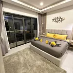 วิลล่า Super Luxury 3 Bedroom Private Pool With Jacuzzi, Near 711, 10 Minutes To Walking Street And - Mt6 *
