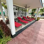 Super Luxury 3 Bedroom Private Pool With Jacuzzi, Near 711, 10 Minutes To Walking Street And - Mt6 วิลล่า Pattaya