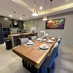 วิลล่า Super Luxury 3 Bedroom Private Pool With Jacuzzi, Near 711, 10 Minutes To Walking Street And - Mt6 Pattaya