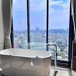 Apartment Edge Super