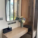 Apartment Edge Super