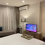 Edge Super Apartment