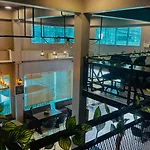 Friends Station Tukkom & Cafe Hostel