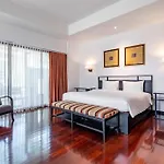 Luxe Aparthotel Pattaya