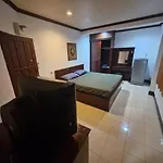 Green Hotel Hotel