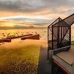 With Roof Pool อพาร์ทเม้น