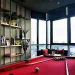 อพาร์ทเม้น With Roof Pool