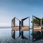 With Roof Pool อพาร์ทเม้น
