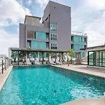 Luxe Residence