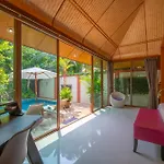 Iii, Totally Private Pool *