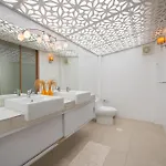 Iii, Totally Private Pool Apartment