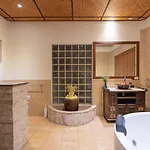 Orchid House Pattaya, Totally Private Pool Pattaya