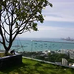 อพาร์ทเม้น Luxury 70sqm 2 Bedroom Next To Walking Street