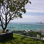 Luxury 70sqm 2 Bedroom Next To Walking Street * Pattaya