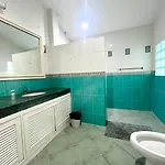 Pool 5bedroom Cosy Big Area Close To The