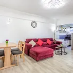 Hagone Condotel - Pool, Near & Steps To Weekend Market อพาร์ทเม้น Pattaya