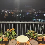 Peaceful 300 Sq Ft Condo With 2 Balcony, Mountain View
