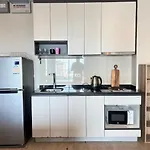 Sea View 2 Bed Room At Great Central Location