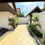 Thaiba Lipool Villa