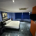 Koenig Hotel Pattaya Near Walking Street