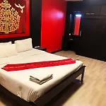 Zip Hotel & Restaurant