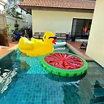 Luxury 3bed Pool Complex 5min To & Walking Street Pattaya