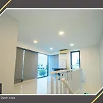 Vegas Villa, วันหยุดที่บ้าน *
