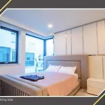 วันหยุดที่บ้าน Vegas Villa,