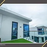 Vegas Villa, Pattaya