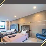 Vegas Villa, วันหยุดที่บ้าน Pattaya