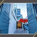 Vegas Villa, * Pattaya