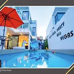 Vegas Villa, * Pattaya