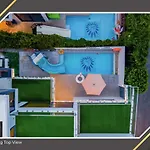 Vegas Villa, วันหยุดที่บ้าน *