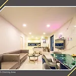 วันหยุดที่บ้าน Vegas Villa,