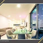 Vegas Villa, * Pattaya