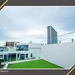 Vegas Villa, *